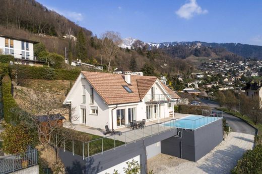 Detached House in Chernex, Riviera-Pays-d'Enhaut District