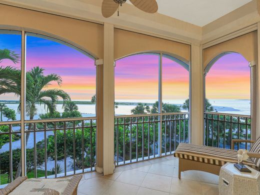 Townhouse in Marco Island, Collier County