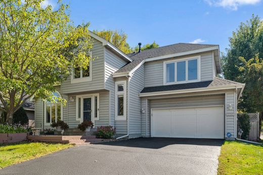 Dom jednorodzinny w Plymouth, Hennepin County
