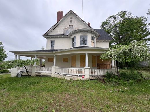 Luxury home in East Jordan, Charlevoix County