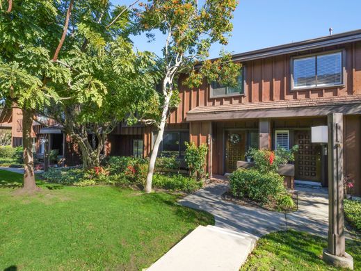 Dom miejski w Los Angeles, Los Angeles County