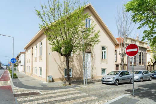 Detached House in Espinho, Aveiro