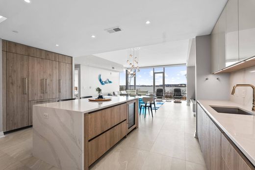 Apartment / Etagenwohnung in Alexandria, City of Alexandria