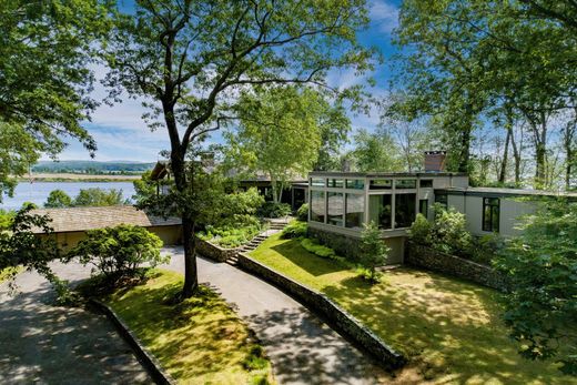 Luxury home for sale in Old Saybrook
