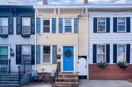 Townhouse - Bordentown, Burlington County