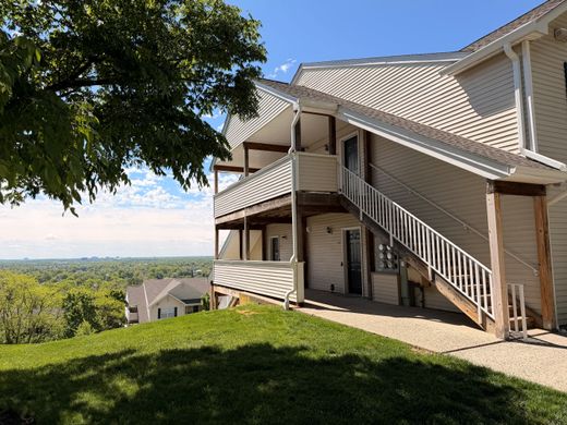 Apartment in Green Brook Township, Somerset County