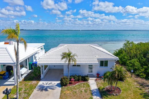 Luxury home in Longboat Key, Manatee County
