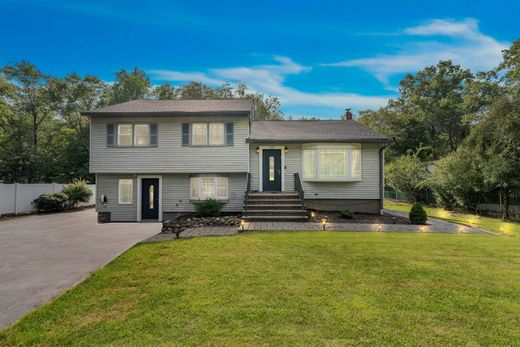 Detached House in West Nyack, Rockland County