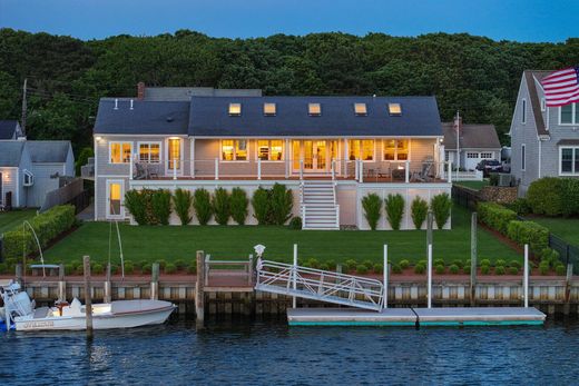 Detached House in South Yarmouth, Barnstable County