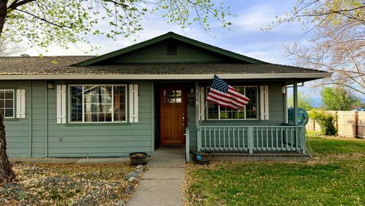 Detached House in Etna, Siskiyou County