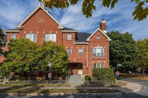 Apartment / Etagenwohnung in Saint-Laurent, City of Montréal
