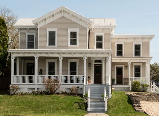 Luxury home in Hudson, Columbia County