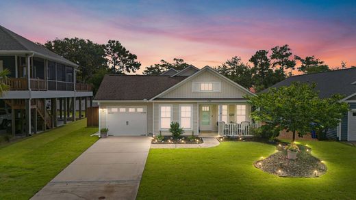 Dom jednorodzinny w Oak Island, Brunswick County