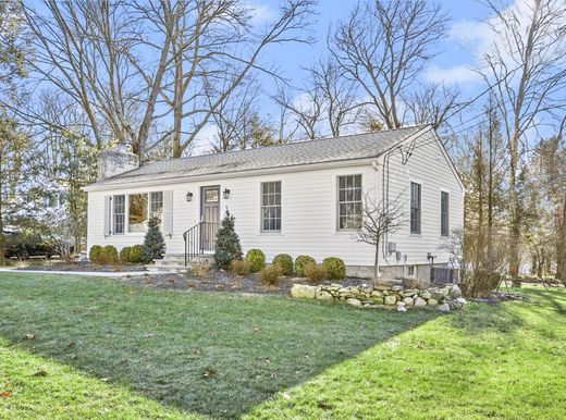 Detached House in Ridgefield, Fairfield County