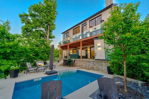 Casa en Saint-Sauveur, Laurentides