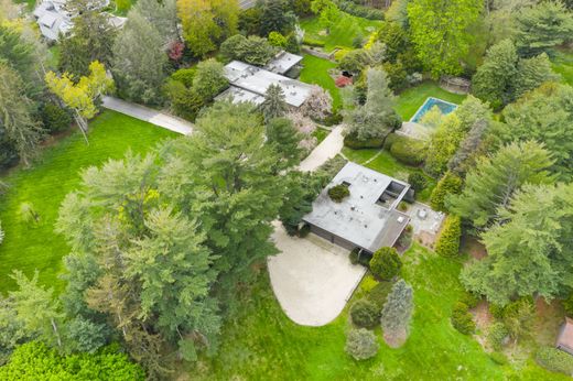Detached House in New Canaan, Fairfield County