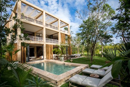 Luxe woning in Playa del Carmen, Solidaridad