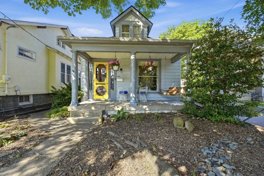 Detached House in Louisville, Jefferson County