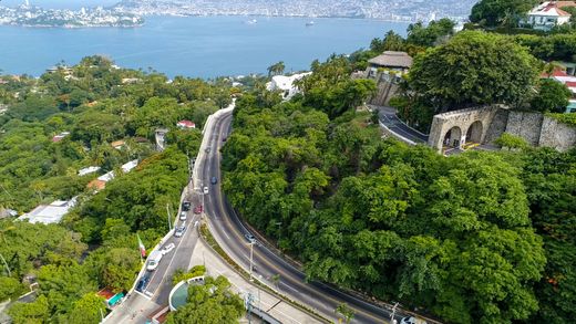 Land in Acapulco 2000, Acapulco de Juárez
