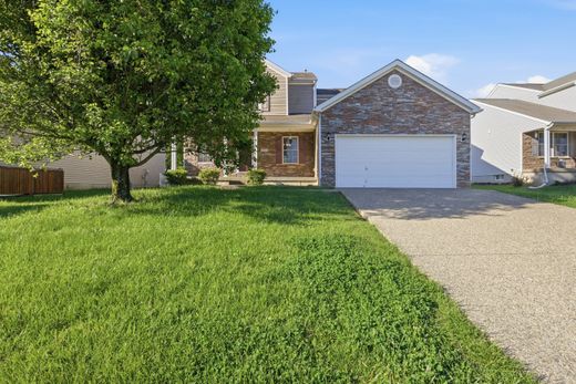 Detached House in Louisville, Jefferson County