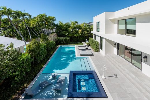 Detached House in Miami Beach, Miami-Dade