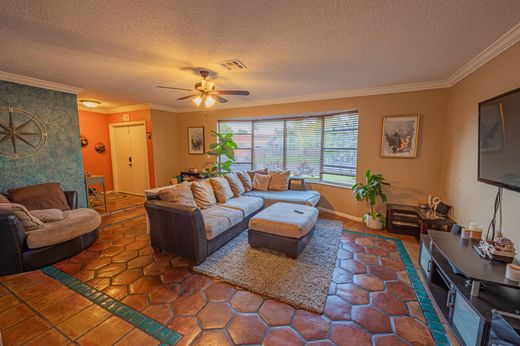 Luxury home in Plantation, Broward County