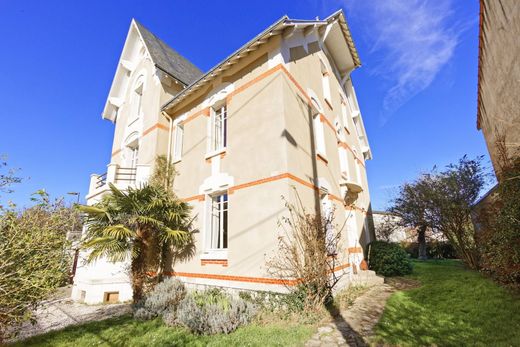 Detached House in Saint-Jean-de-Braye, Loiret