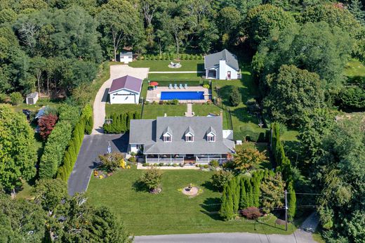 Detached House in Mattituck, Suffolk County