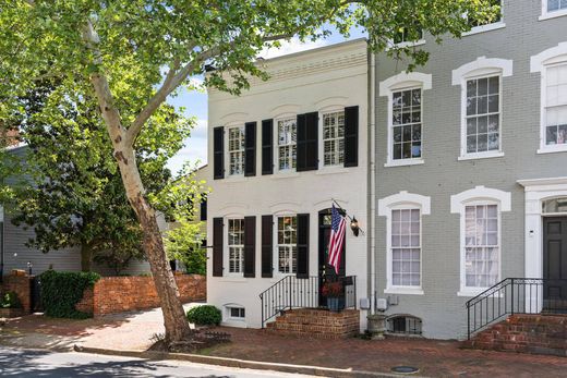 Luxury home in Alexandria, City of Alexandria