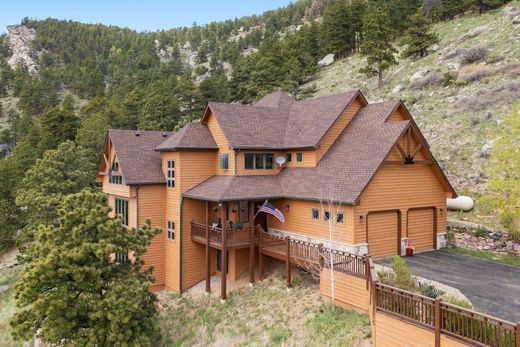 Detached House in Evergreen, Jefferson County