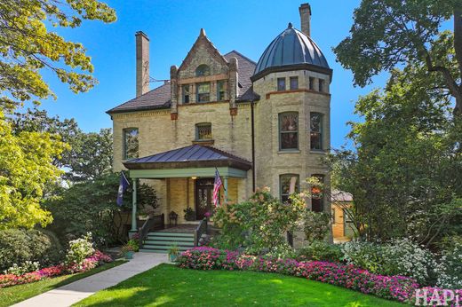 Vrijstaand huis in Highland Park, Lake County