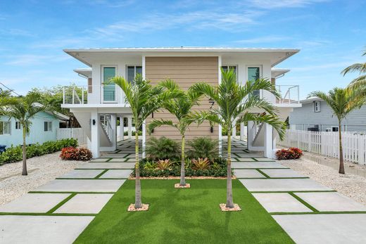 Duplex in Key Colony Beach, Monroe County