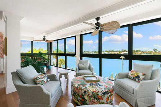 Apartment / Etagenwohnung in Naples, Collier County