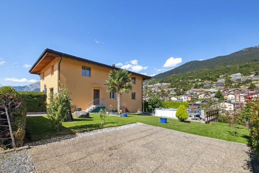 Detached House in Savièse, Sion District