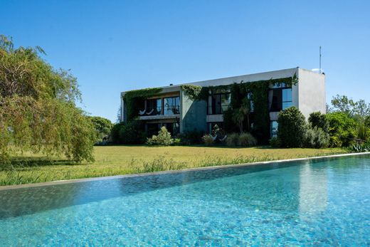 Landhuis in Colonia Arrué, Colonia