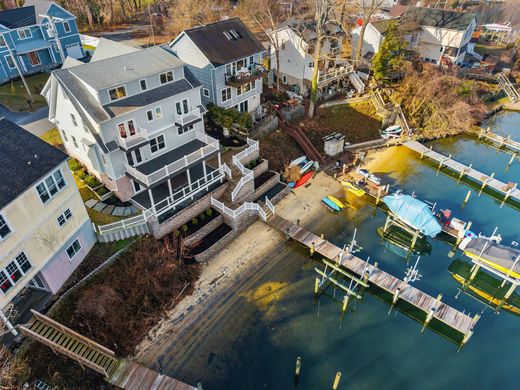 Luxury home in Arnold, Anne Arundel County