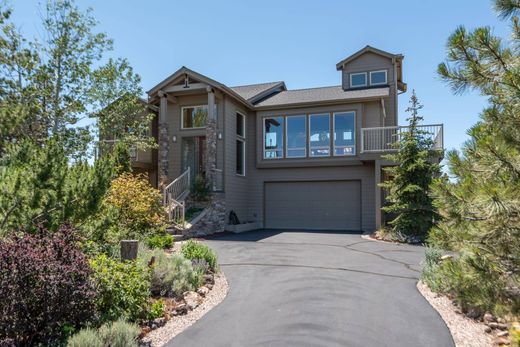 Luxury home in Redmond, Deschutes County