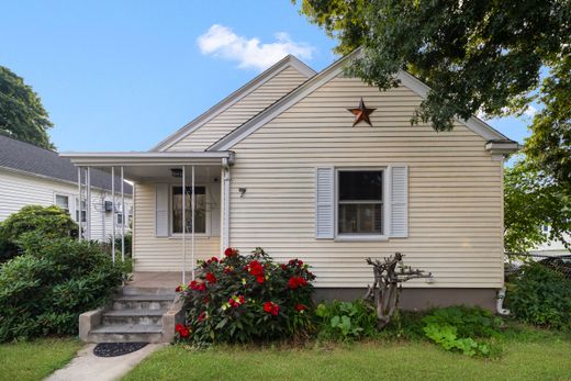 Detached House in Providence, Providence County