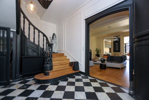 Detached House in Montreuil-sur-Mer, Pas-de-Calais