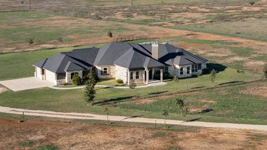 Detached House in Floresville, Wilson County