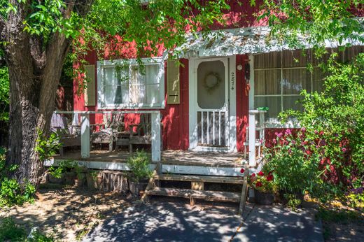 Dom jednorodzinny w Los Olivos, Santa Barbara County