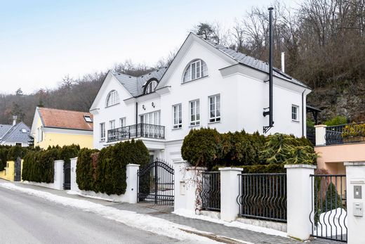 Detached House in Prague, Hlavní město Praha