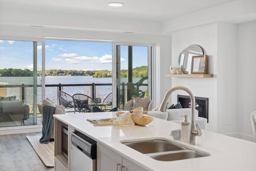 ‏דירה ב  Kawartha Lakes, Ontario