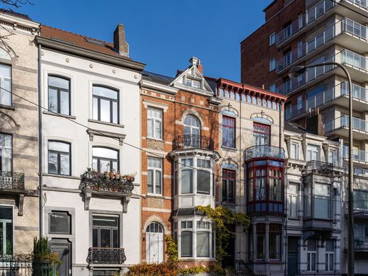 Uccle, (Bruxelles-Capitale)の一戸建て住宅