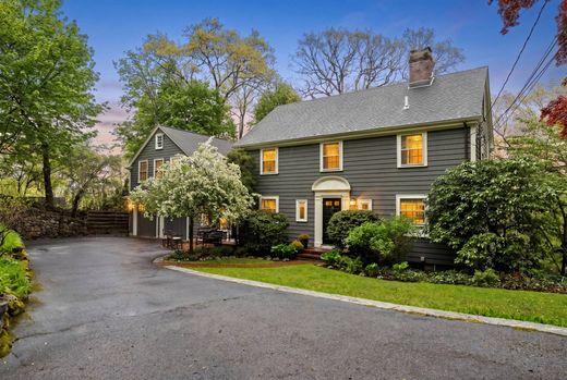 Detached House in Arlington, Middlesex County