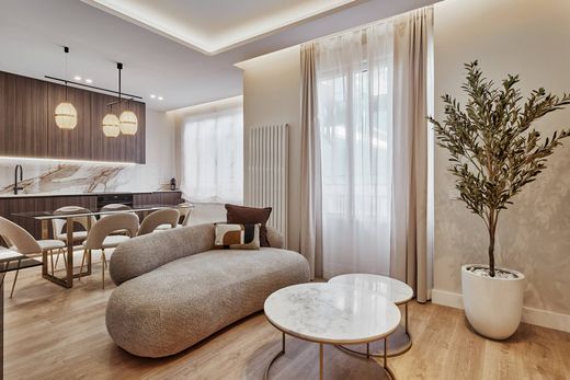 Apartment / Etagenwohnung in Madrid, Provinz Madrid