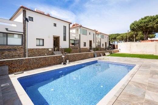 Einfamilienhaus in Albufeira e Olhos de Água, Albufeira