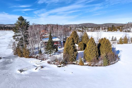 Maison individuelle à Estérel, Laurentides