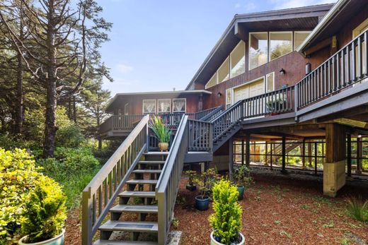 Luxury home in Yachats, Lincoln County