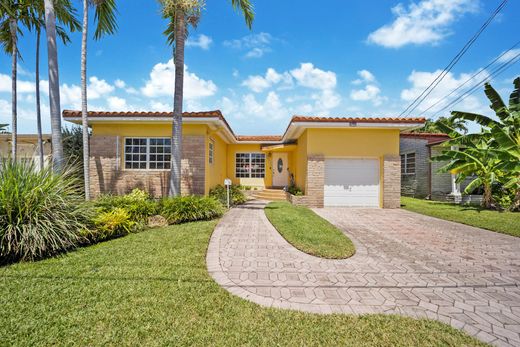 Detached House in Surfside, Miami-Dade